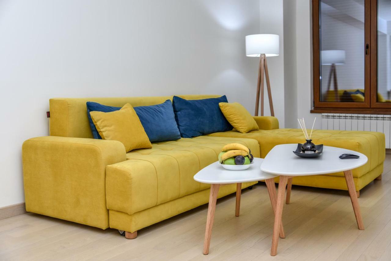 Lux Apartment Flatiron Skopje Bagian luar foto