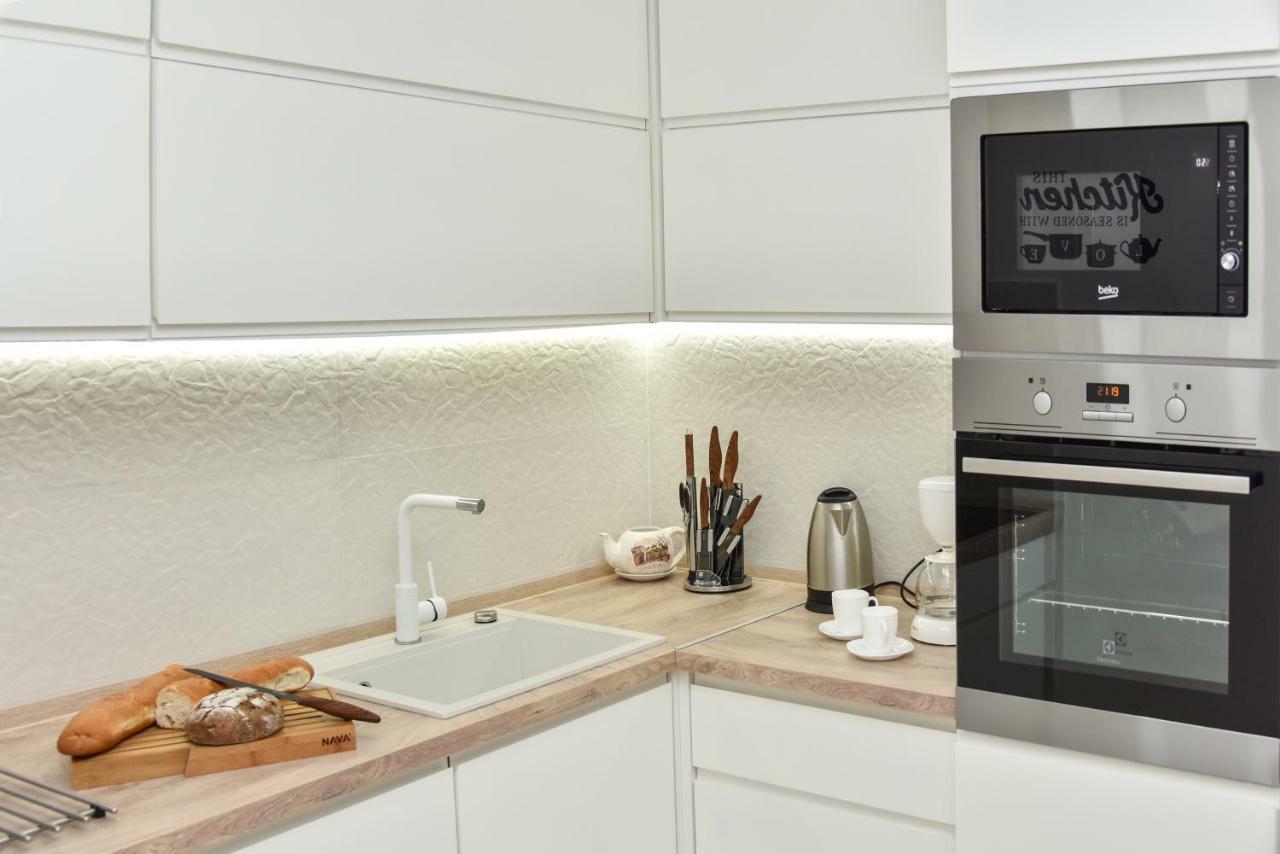 Lux Apartment Flatiron Skopje Bagian luar foto