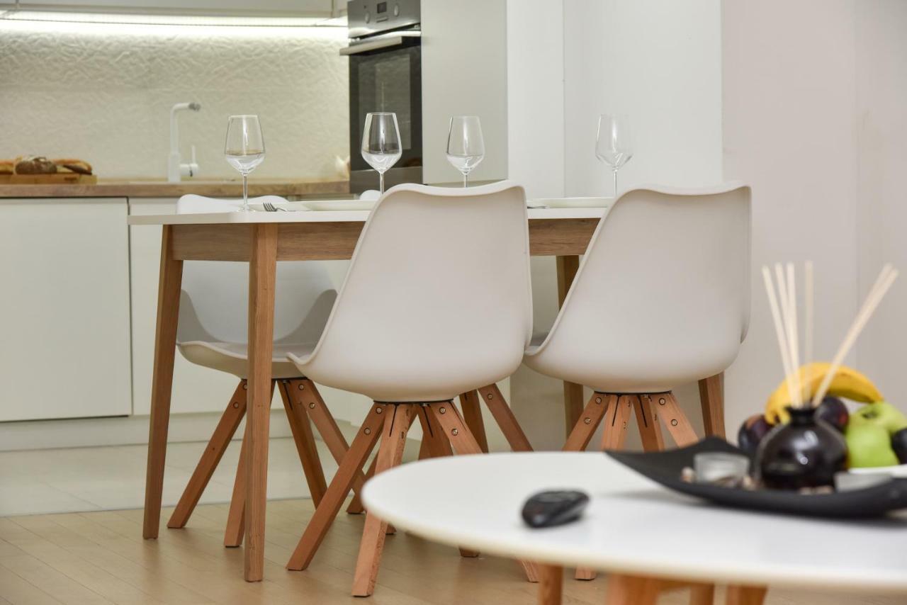 Lux Apartment Flatiron Skopje Bagian luar foto