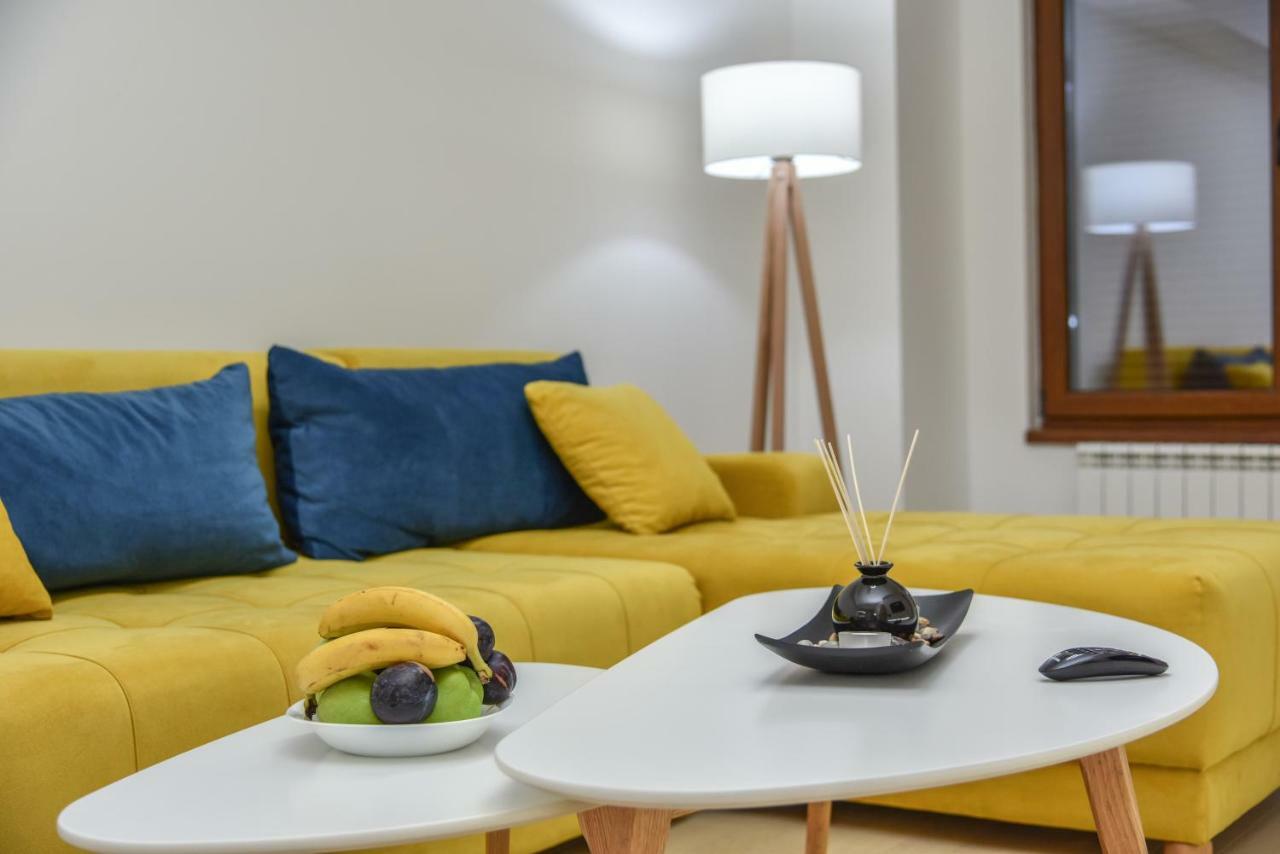 Lux Apartment Flatiron Skopje Bagian luar foto