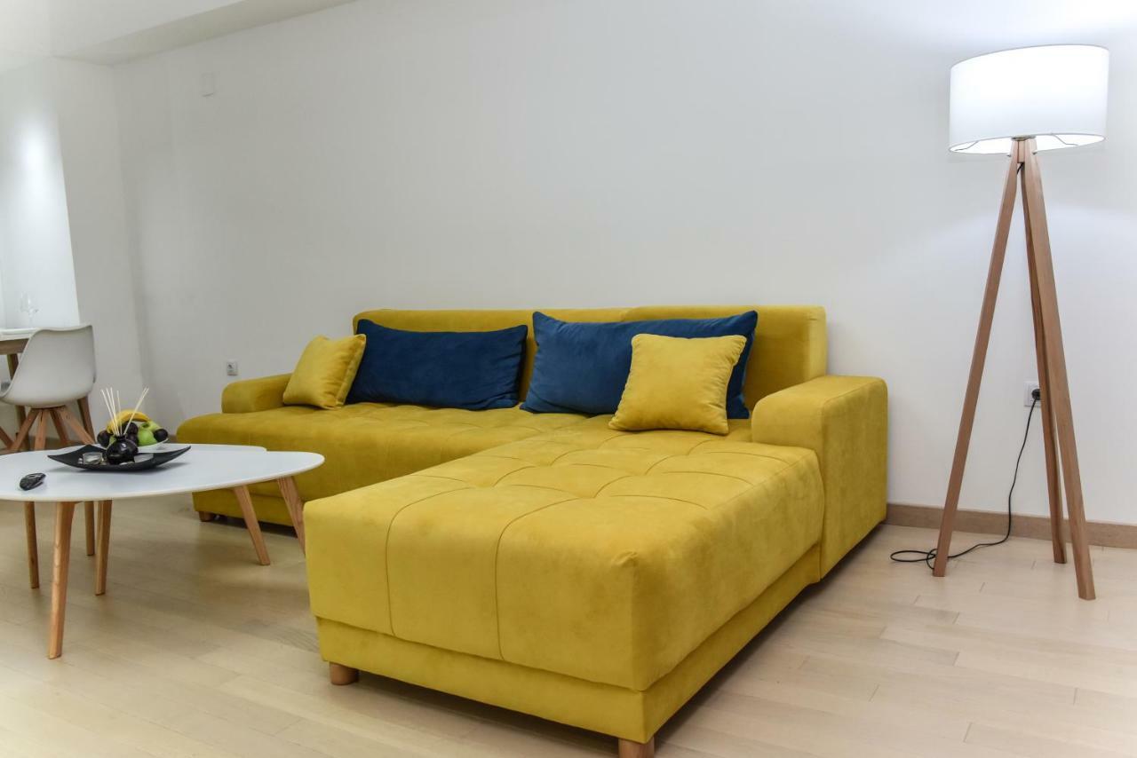 Lux Apartment Flatiron Skopje Bagian luar foto