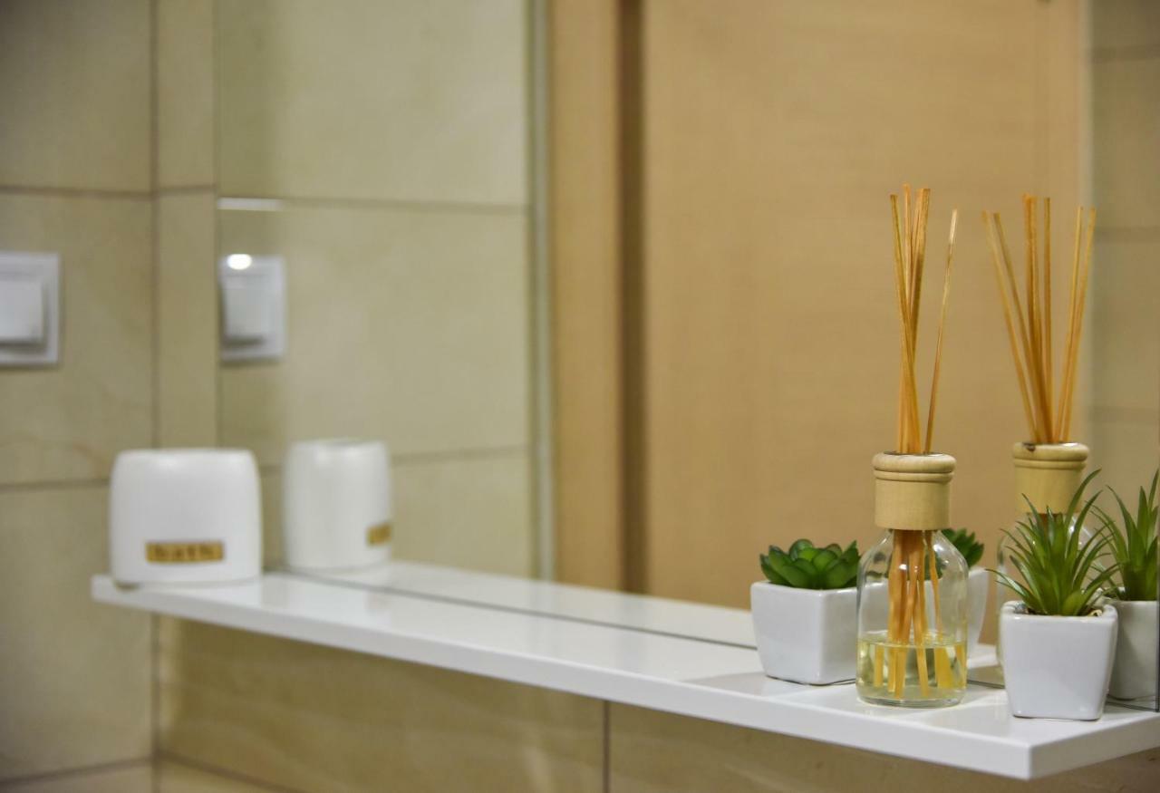 Lux Apartment Flatiron Skopje Bagian luar foto