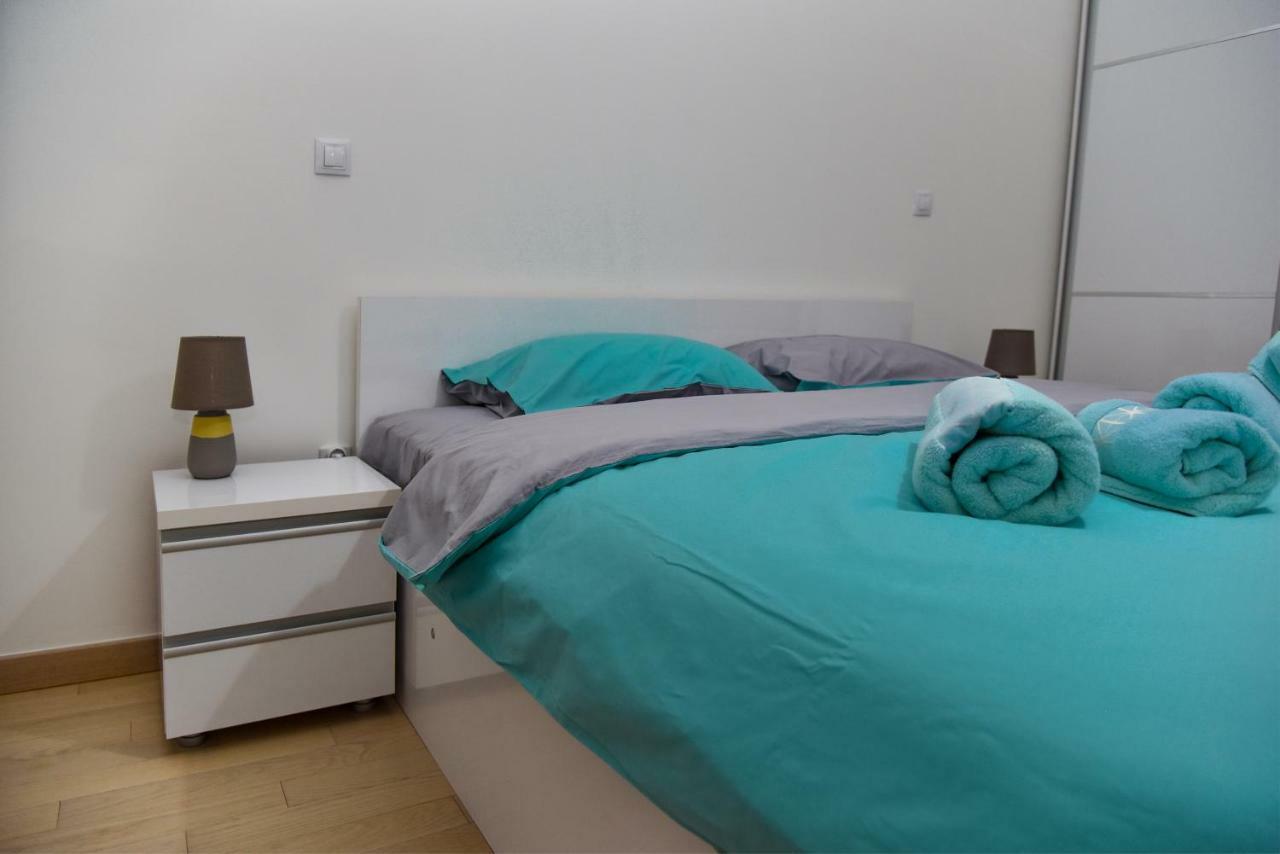Lux Apartment Flatiron Skopje Bagian luar foto