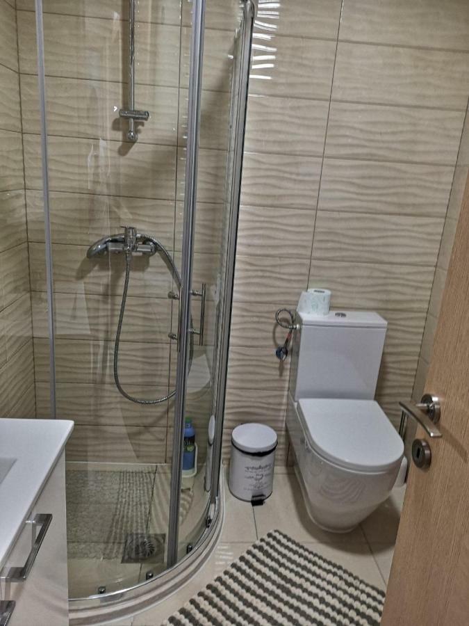 Lux Apartment Flatiron Skopje Bagian luar foto